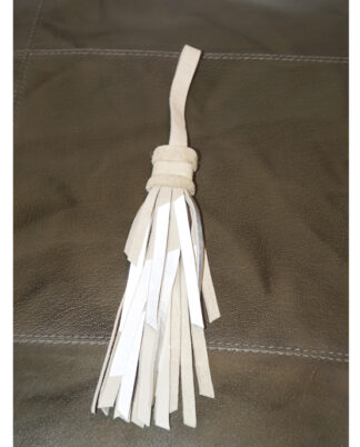 Refleks tassel i lær beige